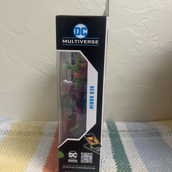 McFarlane Toys - DC Multiverse Red Robin (Jokerized) Gold Label, 7in. - Picture 5 of 8